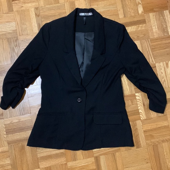 Black blazer in great condition - Picture 1 of 5